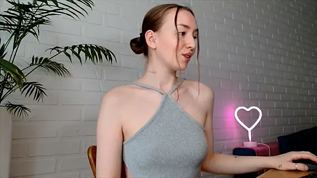 Chat +18 de WhitePrincessLuna ao vivo