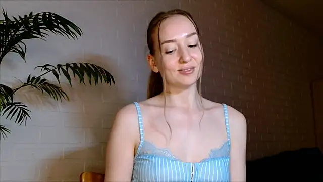 Chat +18 de WhitePrincessLuna ao vivo