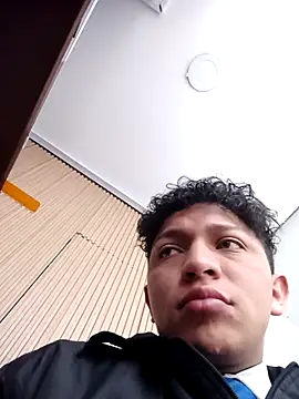 Max_463111 Show Webcam