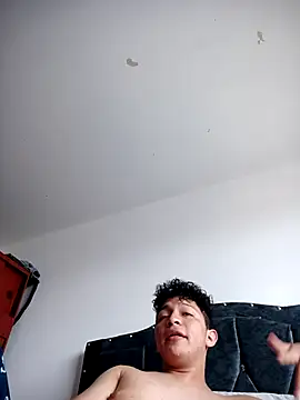 Max_463111 Show Webcam