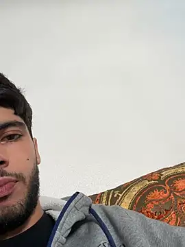 Hornylittleboyxx Adlı Modelin Web Kamerası Şovu