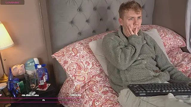 Show Webcam de scottishtwink01