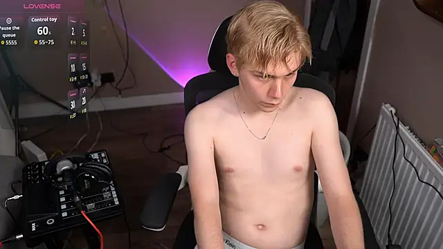 Вебкам-шоу scottishtwink01