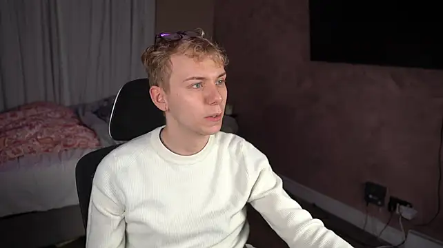 Show modela scottishtwink01 na web-kameri