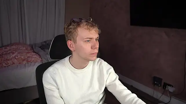 Show modela scottishtwink01 na web-kameri