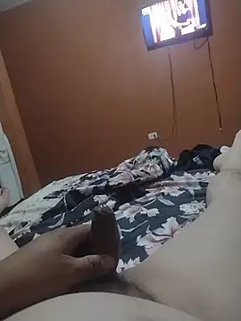 Santiagoqro85 Show in webcam