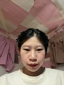 Spying_bird's Webcam Show