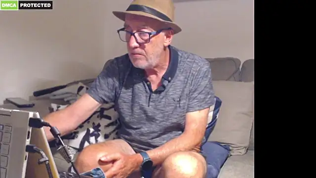bluedae1 Show Webcam