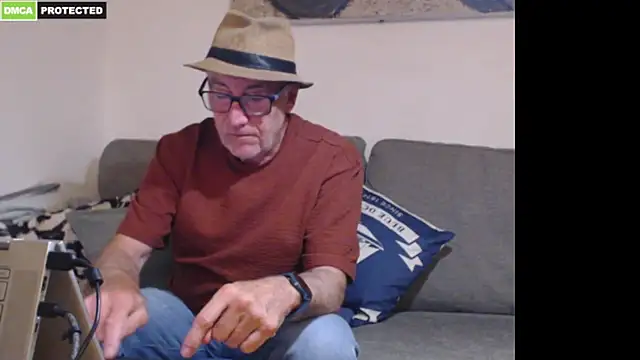 bluedae1 Show Webcam