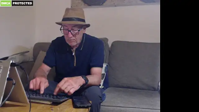 bluedae1 Show Webcam