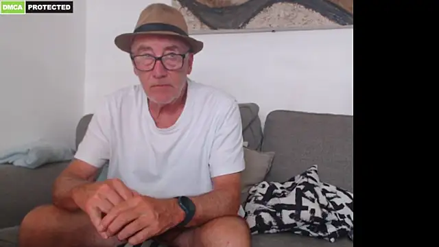 bluedae1 Show in webcam