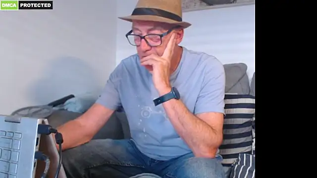 bluedae1 Show Webcam