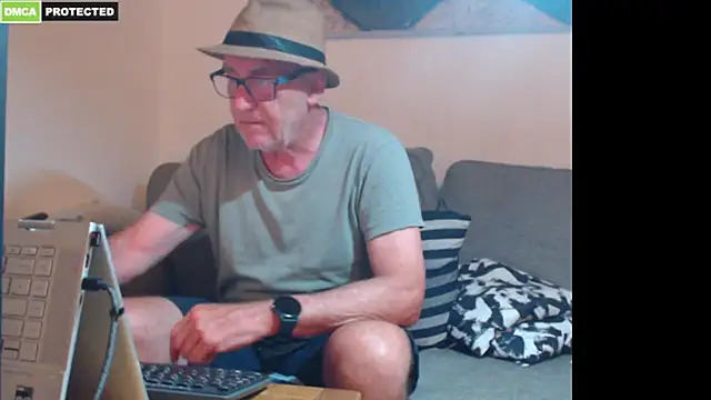 Pokazy przed kamerką – bluedae1