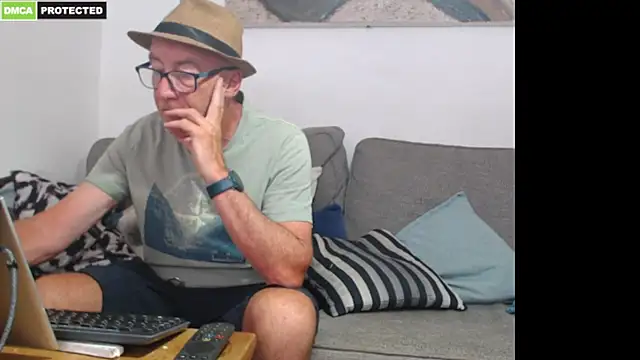 הופעת וובקאם של bluedae1