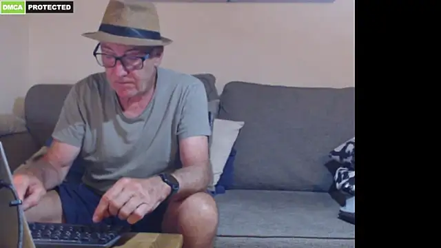 bluedae1 webcam show