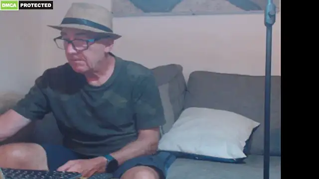 bluedae1's Webcam Show