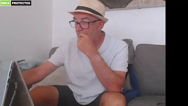 bluedae1's Webcam Show