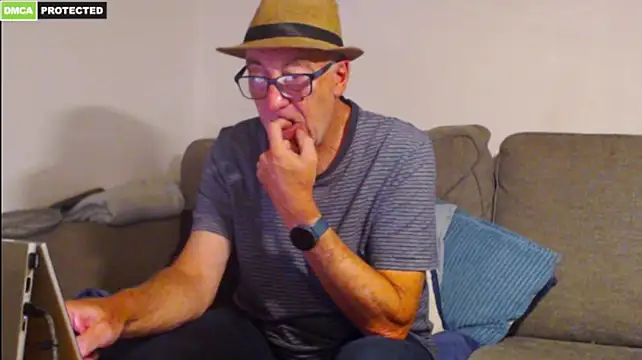 bluedae1 Show Webcam