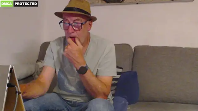 bluedae1 Show Webcam