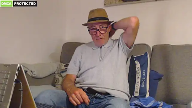bluedae1 Show Webcam