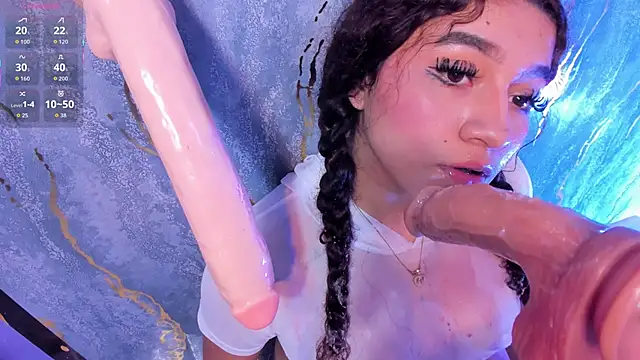 mia_cataleiya: διαδικτυακό σόου στην κάμερα