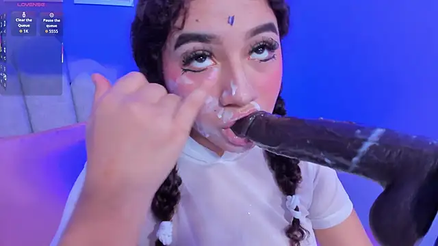 Pokazy przed kamerką – mia_cataleiya