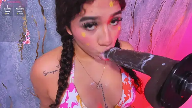 mia_cataleiyan Webbikameraesitys