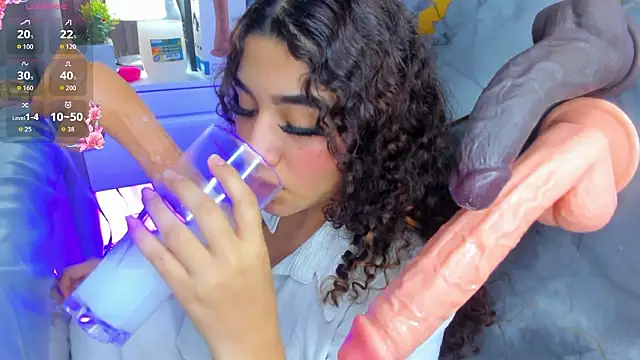 Pertunjukan Kamera Web mia_cataleiya