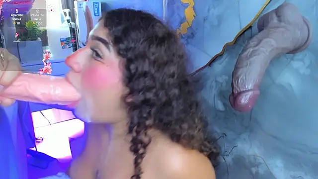 mia_cataleiya Show in webcam