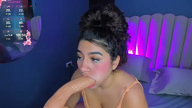 little_valentinaa Webcamshow