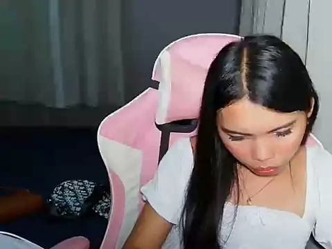cutie_milker Show in webcam