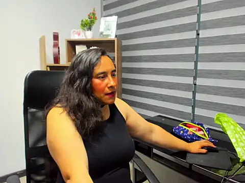 دردشة LeilaSmith_ الجنسية المباشرة