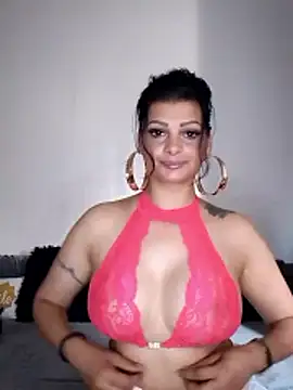 Pillango1212 webkamerás műsora