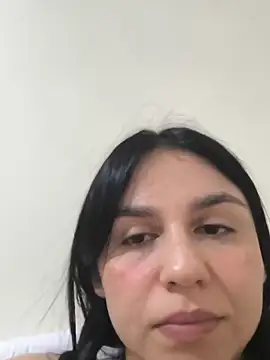 Daniela-rosee élő XXX-chatje