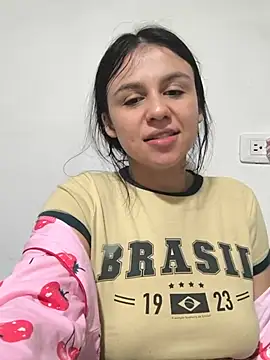 Daniela-rosee Chat XXX in diretta