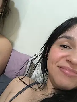 Chat +18 de Daniela-rosee ao vivo