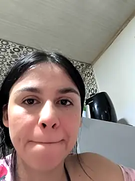Chat +18 de Daniela-rosee ao vivo