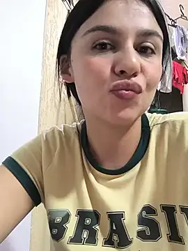 Chat +18 de Daniela-rosee ao vivo
