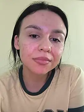 Daniela-rosee Adlı Modelin Canlı XXX Sohbeti