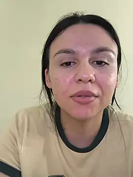 Chat +18 de Daniela-rosee ao vivo