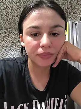 แชท XXX สดของ Daniela-rosee