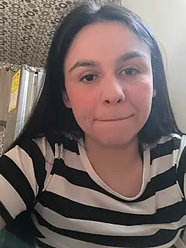 Daniela-rosee élő XXX-chatje
