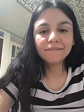Daniela-rosee live XXX chat
