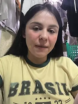Chat +18 de Daniela-rosee ao vivo