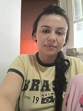 Daniela-rosee Chat XXX in diretta