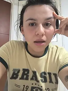 Daniela-rosee: онлайн-секс-чат
