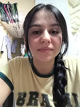 Daniela-rosee live XXX chat
