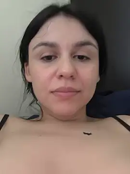Daniela-rosee Chat XXX live