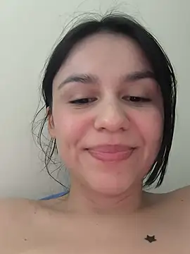 Daniela-roseen Live XXX chat