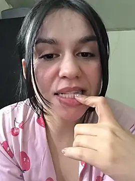Daniela-rosee Chat XXX in diretta